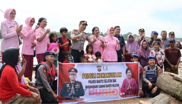 Jelang Paskah 2026, Kapolres Barsel Salurkan Bantuan Tali Asih ke Warga