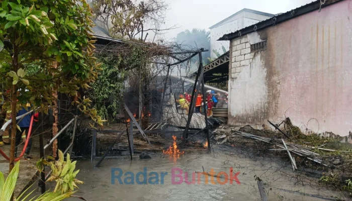 Gudang LPG dan Rumah Warga di Barsel Terbakar