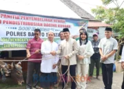 Idul Adha 1447 H, Kapolres Barsel Serahkan Hewan Kurban untuk Jemaah Masjid Kuba