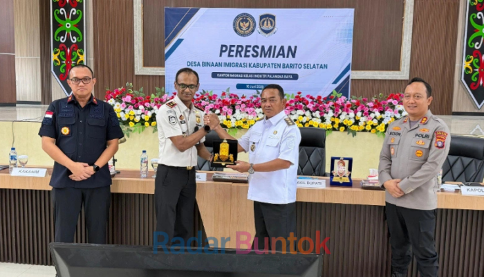 Peresmian Desa Binaan Imigrasi dan Eazy Passport, Wabup Barsel Perkuat Pengawasan Keimigrasian