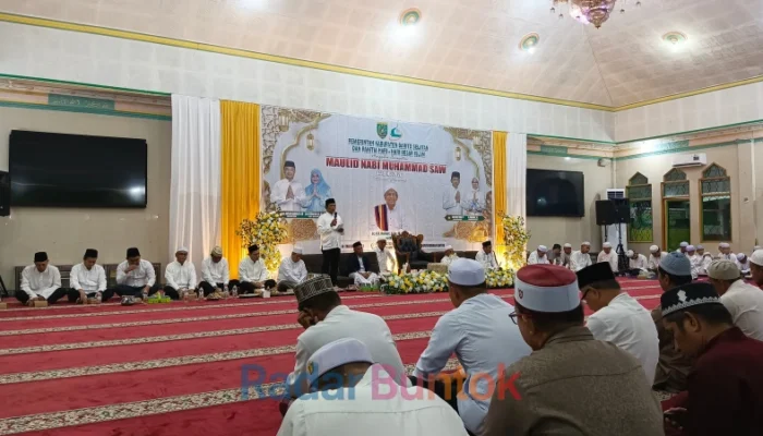 ‎Hadiri Maulid Nabi, Wabup Barsel Ajak Masyarakat Teladani Akhlak Rasulullah